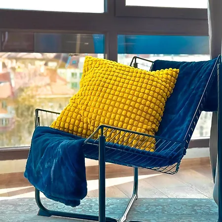 4 Bdr 2 Bth Netflix Panorama Views